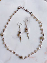 Load image into Gallery viewer, Penny Pearl Choker