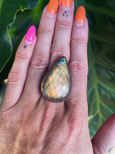 Load image into Gallery viewer, Astrea Ring