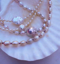 Load image into Gallery viewer, Pisces Szn Pearl Party! 🐚