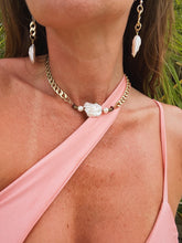Load image into Gallery viewer, Coral Choker
