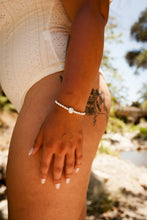 Load image into Gallery viewer, Luna Bracelet
